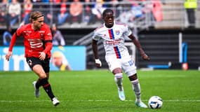 Lovro Majer et Castello Lukeba lors de Rennes-OL.