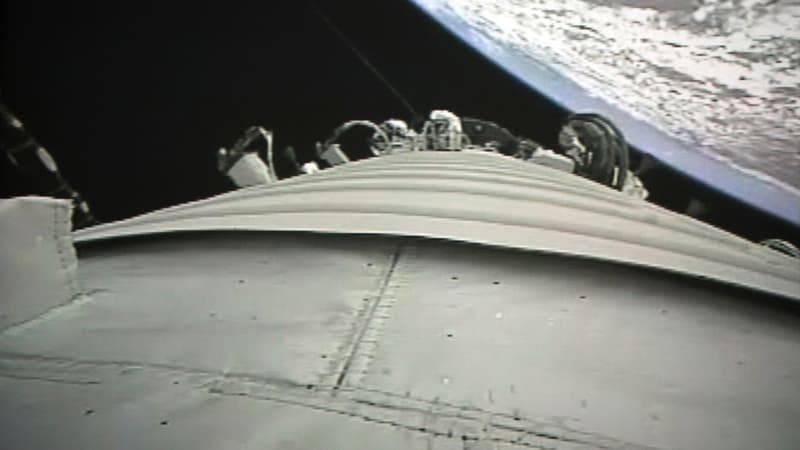 Le vaisseau Shenzhou-9 alors qu'il se préparait à s'arrimer à la station Tiangong-1, en 2012.