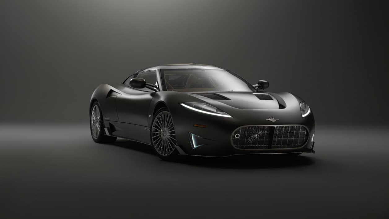 Un petit bijou de design réussi, juste un peu court niveau motorisations par rapport au "teasing" de Spyker avant Genève. Un petit bijou de design réussi, juste un peu court niveau motorisations par rapport au "teasing" de Spyker avant Genève.