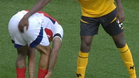Mosquera mettant une main aux fesses de Jesus, à Londres le 17 août 2024