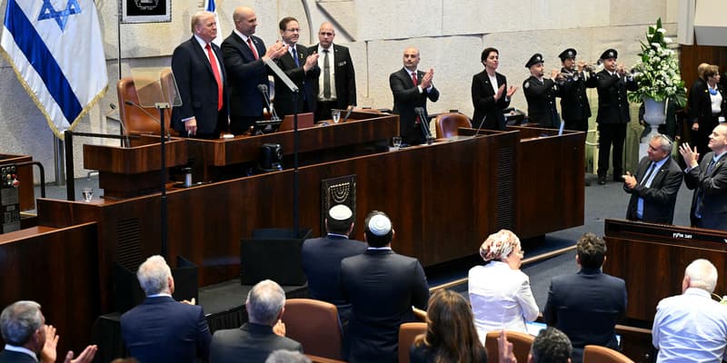 Le président américain Donald Trump, le 13 octobre 2025 au parlement israélien.