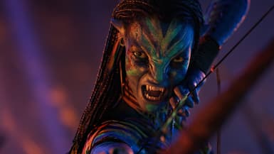 Zoe Saldaña incarne Neytiri dans "Avatar: de feu et de cendres"