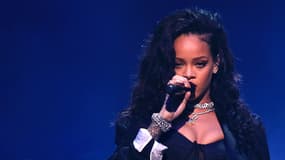 Rihanna sur scène le 31 janvier 2015