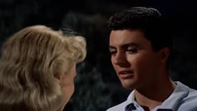 L'acteur James Darren dans la comédie romantique "Gidget", sortie en 1959