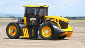 Le tracteur a atteint la vitesse de 246 km/h mais c'est la vitesse moyenne de 217,5 km/h qui a été retenue.