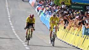 Tadej Pogacar ne dispute pas le sprint à Jonas Vingegaard lors de la 8e étape du Critérium du Dauphiné, le 15 juin 2025