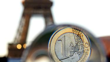 Un Français sur deux estime que l'euro a été plutôt une mauvaise chose pour son pays et pour lui-même mais une large majorité souhaite le conserver, selon un sondage Ifop pour le Journal du Dimanche. /Photo d'archives/REUTERS/Jacky Naegelen