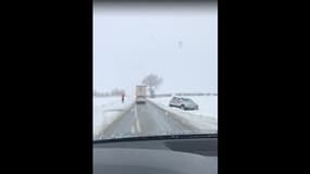 Il a beaucoup neigé dans la nuit aux alentours de Desvres, provoquant des sorties de route pour un certain nombre de véhicules