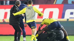 Les scènes de violence le 17 mars 2024 lors de Trabzonspor-Fenerbahçe