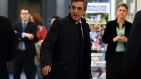 Francois Fillon à son arrivée au siège de LR le 6 mars 2017 à Paris