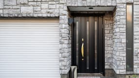L'entrée d'une maison fermée et verrouillée (photo d'illustration).