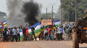 Manifestation contre l'intervention des forces française à Bangui en Centrafrique le 22 décembre 2013.