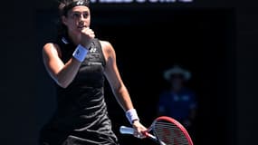 Caroline Garcia lors de son match face à Magda Linette, le 23 janvier 2023 à Melbourne, lors de l'Open d'Australie