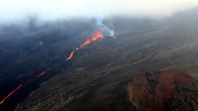 Le volcan réunionnais en éveil au mois de mai 2015. 