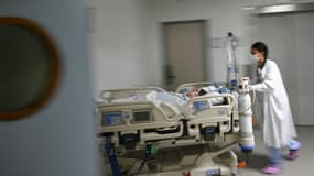 Un enfant est mort lundi à Saint-Quentin (Aisne) après une intoxication alimentaire sévère, et six autres cas ont été recensés dans la même zone (image d'illustration).