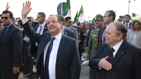 Pour sa visite en Algérie, François Hollande s'est accompagné de 200 personnes.