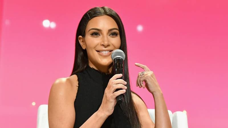 "J'ai séquestré Kim Kardashian",  l'un des braqueurs de la star raconte "sa vérité" dans un livre
