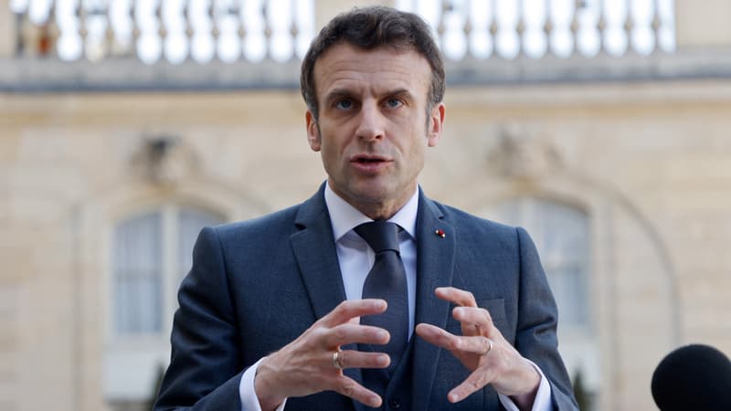 Présidentielle: selon un sondage, Emmanuel Macron toujours en tête devant Marine Le Pen