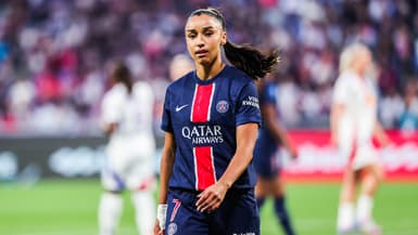 Sakina Karchaoui avec le PSG le 16 mai 2025