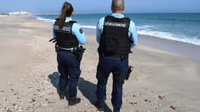 Gendarmes à Palavas-les-Flots.
