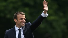 Emmanuel Macron sur les Champs-Elysées le 14 mai 2017