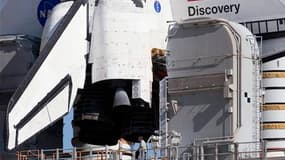 Les techniciens de la Nasa ont commencé lundi à remplir le réservoir de la navette Discovery en vue de son lancement dans la matinée à destination de la Station spatiale internationale (ISS). Le décollage est prévu à 06h21 locales (10h21 GMT) du centre sp
