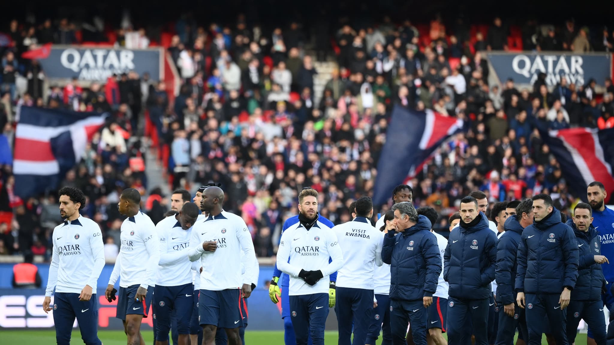 Les supporters au Parc des Princes lors de l'entraînement du PSG ouvert au public Les supporters au Parc des Princes lors de l'entraînement du PSG ouvert au public