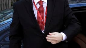 Le président croate Ivo Josipovic à son arrivée à Bruxelles. La Croatie a signé vendredi le traité d'adhésion à l'Union européenne qui doit lui permettre de devenir en juillet 2013 le 28e pays du bloc communautaire. /Photo prise le 9 décembre 2011/REUTERS