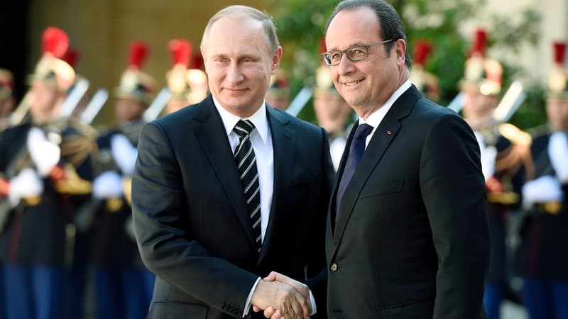 François Hollande se retrouve coincé entre la stratégie américaine et les ambitions russes.