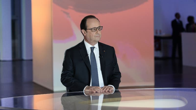 François Hollande sur le plateau de l'émission "Dialogues Citoyens"