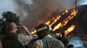 Les conséquences de l’incendie autour du lac Castaic, Californie, le 22 janvier 2025