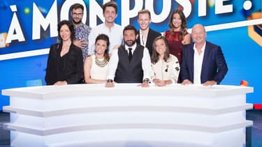 Cyril Hanouna entouré de ses nouveaux chroniqueurs lors de la rentrée de TPMP en 2016