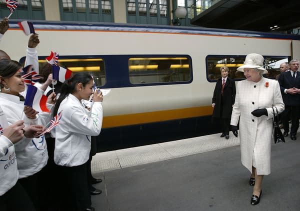 Queen Elizabeth II arrives at Gare du Nord on Eurostar in 2004.