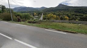 Vue du pont de l'Archidiacre, dans les Hautes-Alpes.