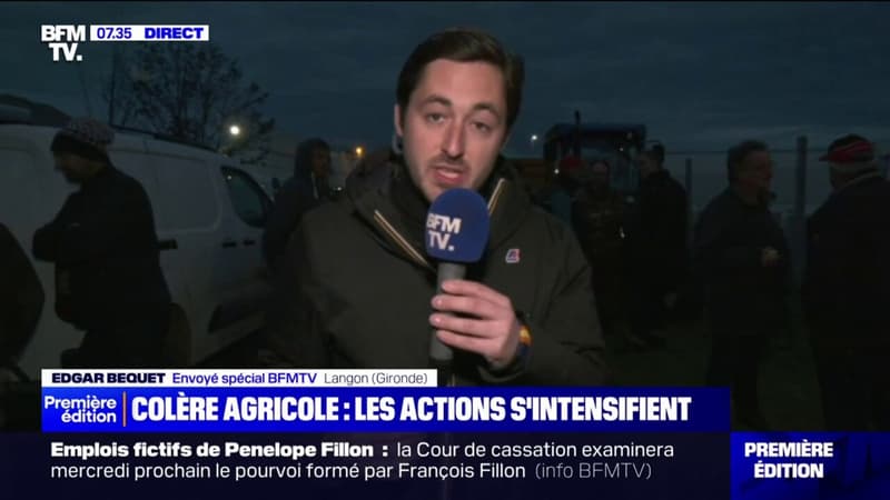Colère des agriculteurs: une plateforme logistique de Super U à Langon, en Gironde, bloquée par des tracteurs