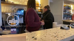 Le trophée du meilleur bistrot 2024 de BFM Marseille Provence, dans le bistrot gagnant Bistrot Caire à Velaux (Bouches-du-Rhône), mardi 10 décembre