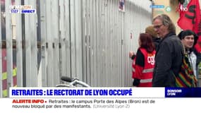 Réforme des retraites: les enseignants manifestent devant le rectorat de Lyon