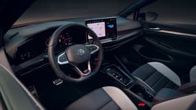 L'intérieur d'une Volkswagen Golf GTI
