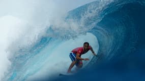 Kauli Vaast à l'épreuve de surf des Jeux olympiques de Paris.