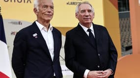 Le Premier ministre François Bayrou  (D) et le président du Medef Patrick Martin le 28 août 2025 lors de l'événement de rentrée du Medef à Paris