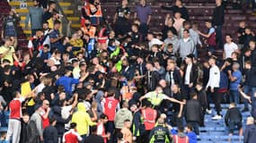 Des incidents ont éclaté entre des supporters d'Arsenal et Burnley, le 18 septembre 2021.