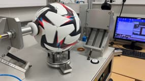 Les ballons officiels de Ligue 1 et Ligue 2 de football sont conçus à Tourcoing, au Kipstadium.
