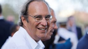 Xavier Niel, fondateur du groupe Iliad et président de l'école 42, le 26 août 2022 à Alger lors d'une visite d'Etat du président Emmanuel Macron