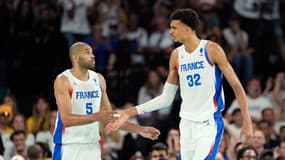 Nicolas Batum et Victor Wembanyama lors de la demi-finale des JO de Paris France-Allemagne le 8 août 2024