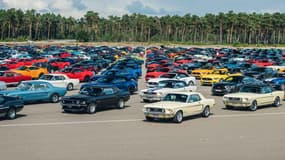 Plus de 1300 Mustang réunies pour célébrer les 55 ans de la pony-car!