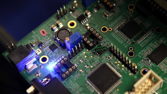 Avec Avago/Broadcom, Intel/Altera et Tsinghua/Micron si elle se fait, on est à l'aube d'une année de tous les records en matière de fusions dans le secteur des composants éléctronique.