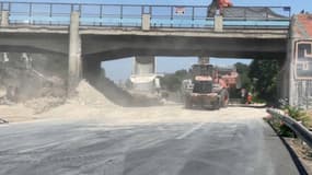 Deux passerelles ont été détruites sur l'autoroute A7.