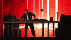 David Guetta s'est présenté pour la première fois seul sur scène, ce samedi 21 juin, pour un concert au Vélodrome de Marseille.