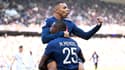 PSG-Auxerre : la joie de Kylian Mbappé, félicité par son passeur, Nuno Mendes