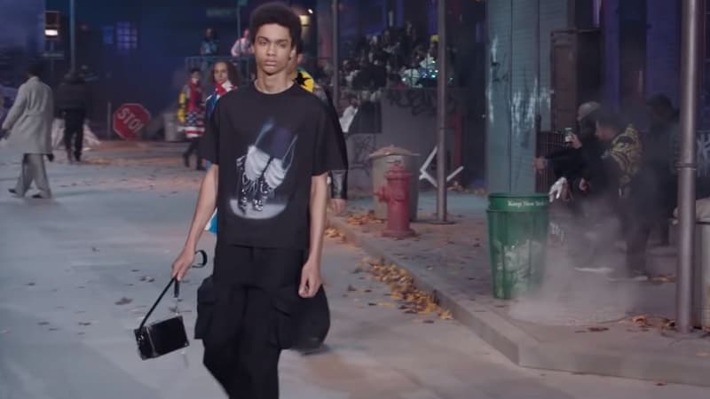 Un mannequin pendant le défilé Louis Vuitton prêt-à-porter homme automne/hiver 2019